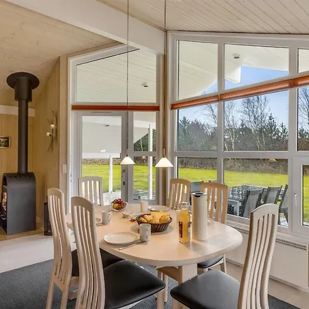 Aswaldi - 1-5km From The Sea By Interhome